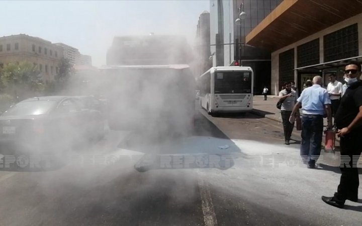 “BakuBus”un avtobusunda yanğın: sərnişinlər təxliyə edildi