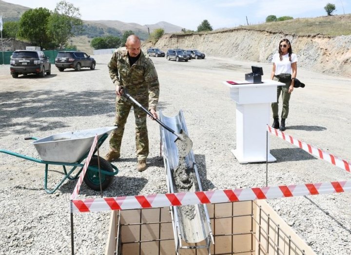 Azərbaycan Prezidenti Laçın Beynəlxalq Hava Limanının təməlini qoydu