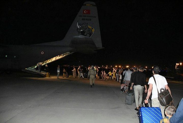 Türkiyə hərbçilərini Əfqanıstandan çıxarmağa başladı