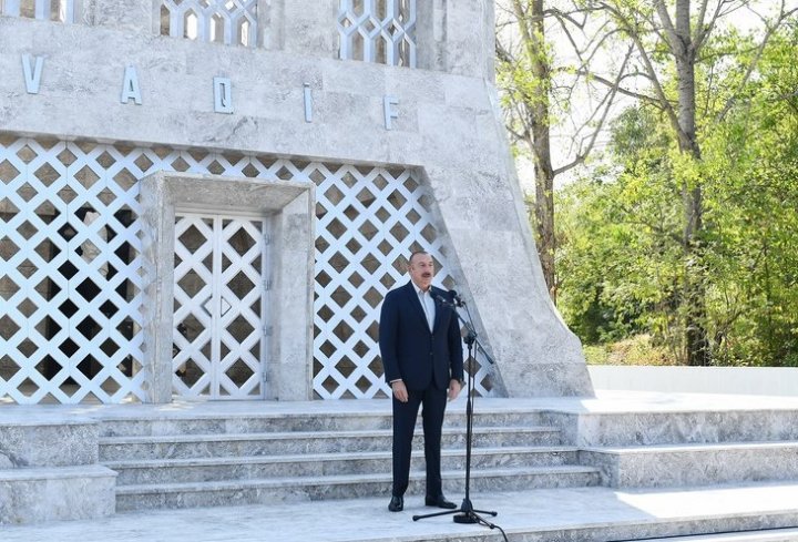 İlham Əliyev: Şuşa Qarabağın tacıdır -