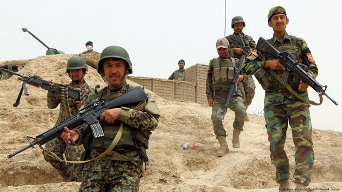 NATO təlimi görən əsgərlər “Taliban”ın tərəfinə keçirlər -