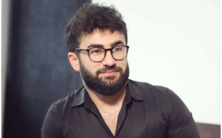 Mahir Xəttab Ramiz Göyüşovdan pul alarkən yaxalanıb –