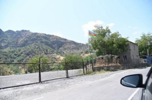 Azərbaycan ərazisinə keçən iki ermənini Ermənistana qaytardı -