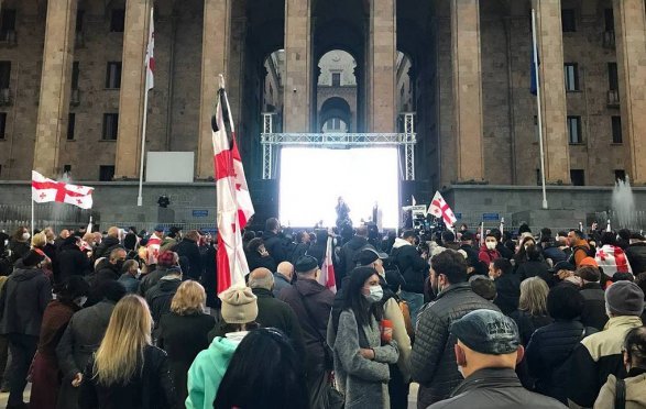 Tbilisidə "Saakaşviliyə azadlıq!" tələbi ilə aksiya keçirilir –