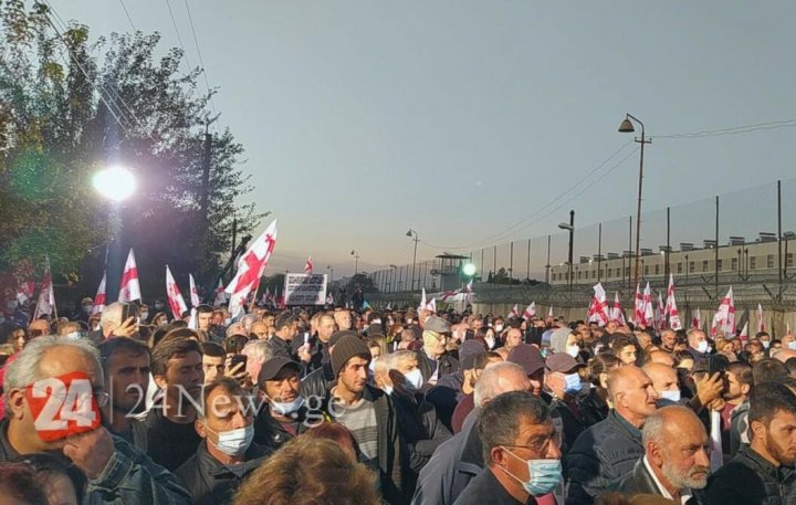 “Saakaşvilinin türməsi” önündə ölən şəxs azərbaycanlıdır -
