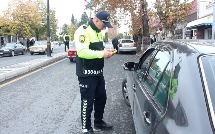 Qaxda qaydaları pozan sürücülər cərimələndi -