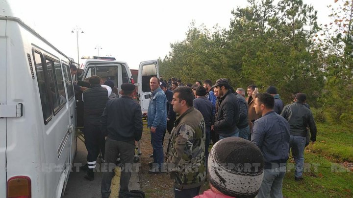 Oğuzda iki mikroavtobus toqquşdu -