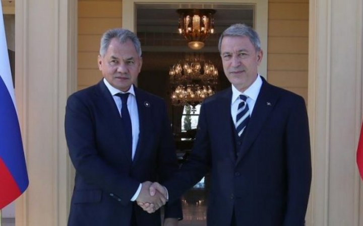 Hulusi Akar Sergey Şoyqu ilə danışdı -