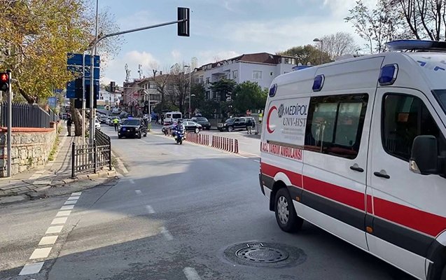 Ərdoğanın korteji dayanıb ambulansa yol verdi -