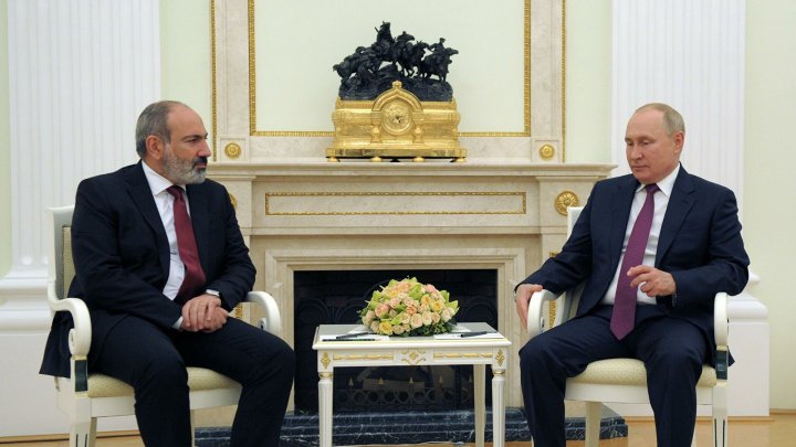 Putin Paşinyanla Qarabağı müzakirə etdi –