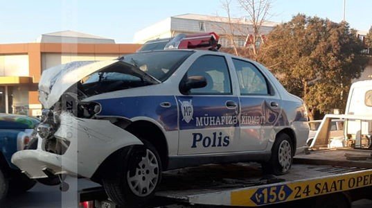 Gəncədə qəza: bir polis əməkdaşı həlak oldu, biri yaralandı –