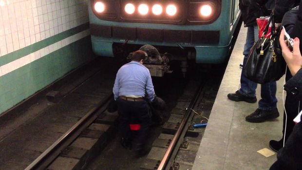 Bakı metrosunda həyəcanlı anlar -