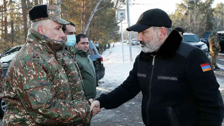 Paşinyan Azərbaycanla sərhədə gəldi -