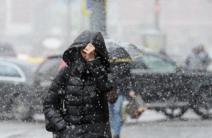 Hava yenə dəyişir: qar yağacaq, güclü külək əsəcək