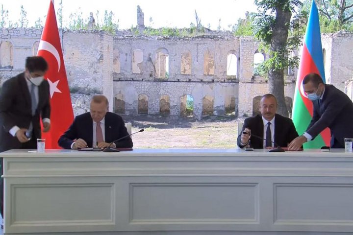 "Azərbaycan Türkiyə ilə imzaladığı müqavilənin eynisini Pakistanla da bağlamalıdır" –