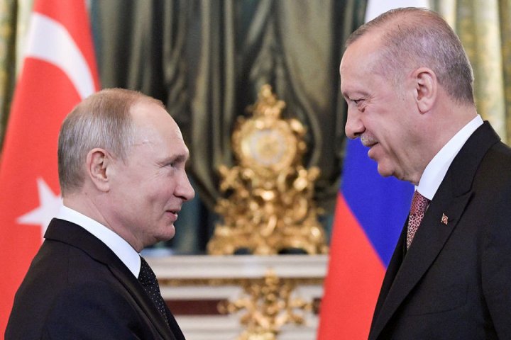 Putin Ərdoğana və xanımına şəfa arzuladı