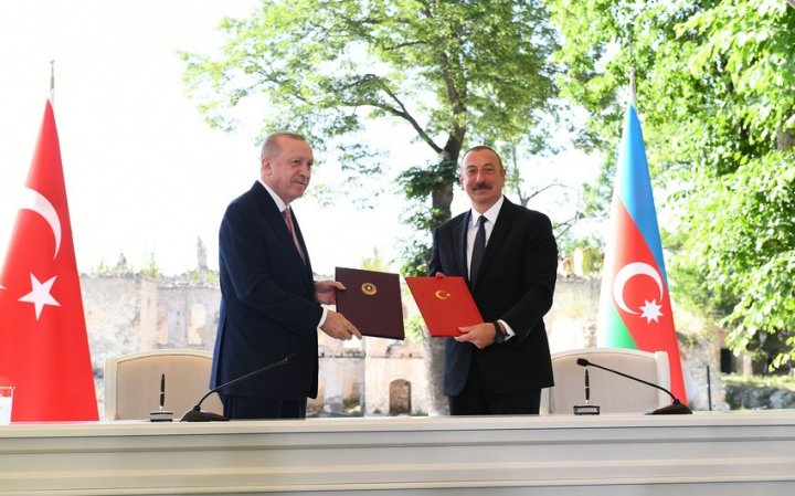 İlham Əliyev “Şuşa Bəyannaməsi”ni təsdiqlədi