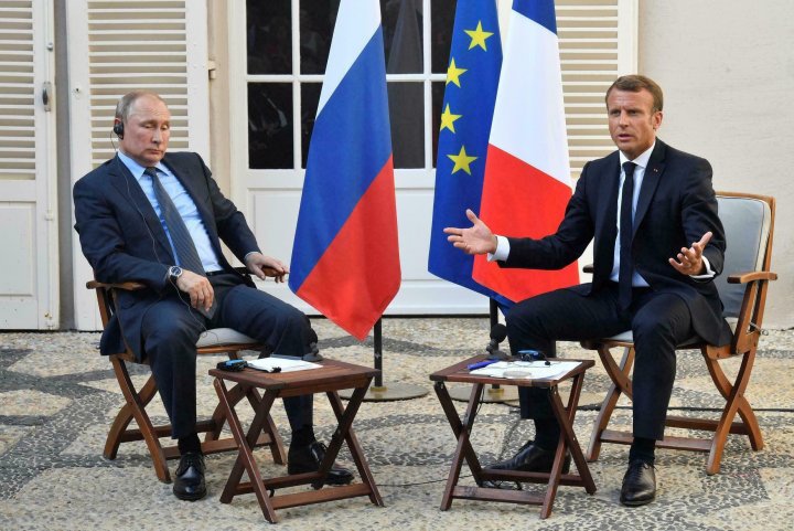 Makron: “Putin Ukraynaya hücumlarını dayandırmaqdan imtina edir”