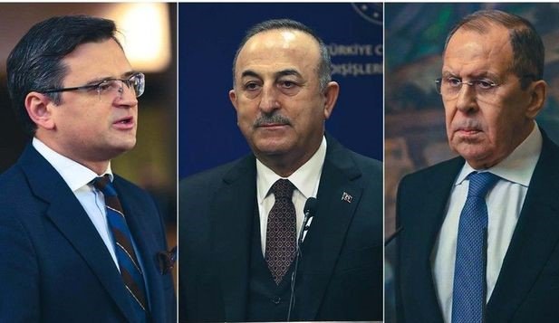 Türkiyə, Rusiya və Ukrayna XİN başçıları arasında kritik görüş
