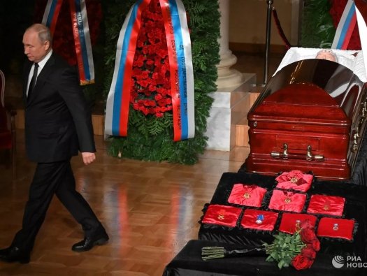 Putin Jirinovski ilə belə vidalaşdı