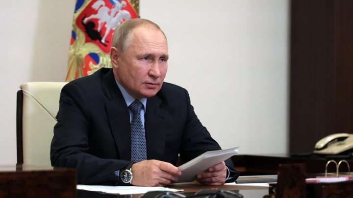 Putin məhdudiyyətləri "sanksiya təcavüzü" adlandırdı