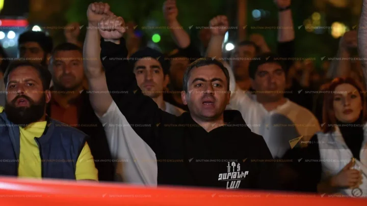 Ermənistan müxalifəti yeni mitinqlərə start verdi –