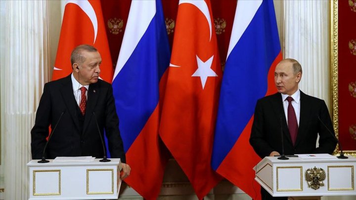 Ərdoğan Putinlə Ukrayna ətrafındakı vəziyyəti müzakirə etdi