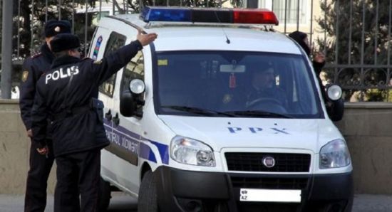 Polis Bakı sakinini döyüb 2 000 manatını əlindən alanları yaxaladı