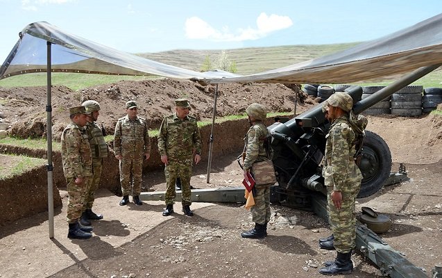 Baş Qərargah rəisi Kəlbəcərdəki hərbi hissələrin döyüş hazırlığını yoxladı -