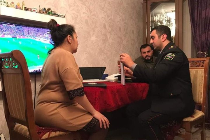 Bakıda xanım jurnalistin boğazına bıçaq dirədilər -