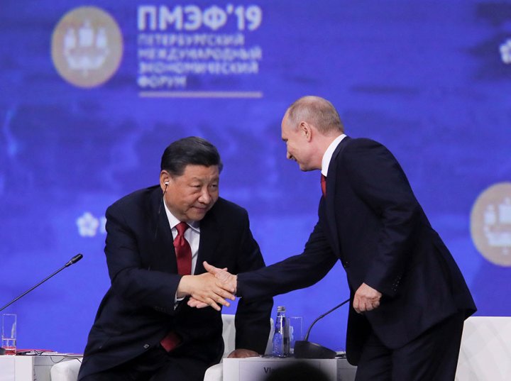 Si pandemiyanın və Putinin basqısı altında