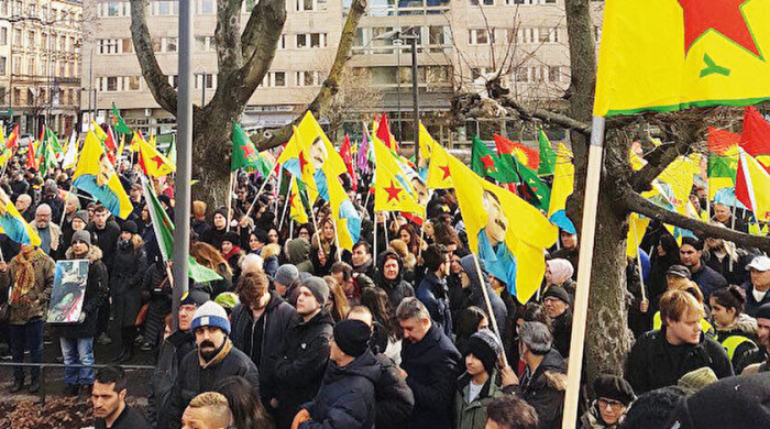 PKK tərəfdarları İsveçin NATO üzvlüyünə qarşı çıxdılar