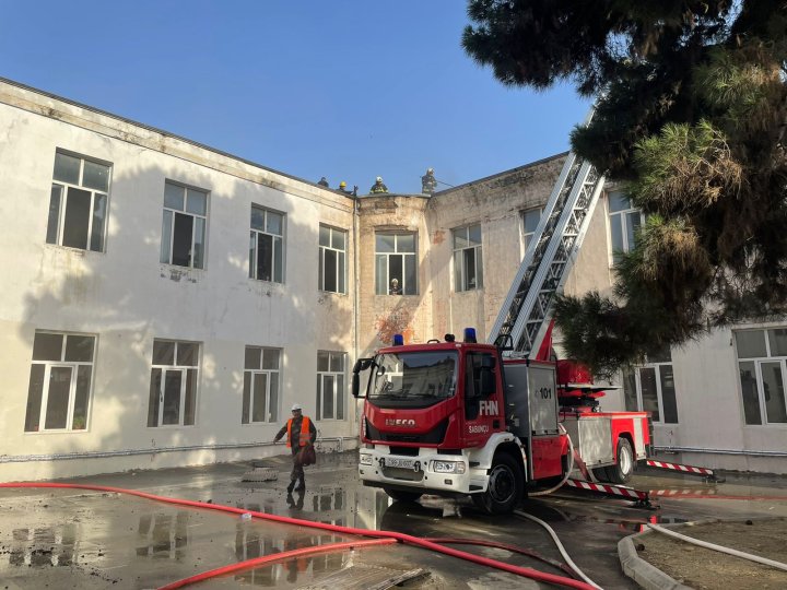 Bakıda məktəbdəki yanğın söndürüldü