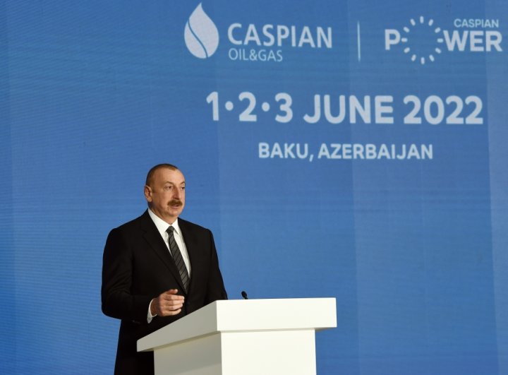İlham Əliyev “Bakı Enerji Həftəsi”nin iştirakçılarına müraciət etdi