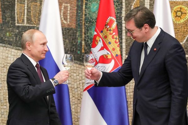 Putinin “Serbiya gedişi” -