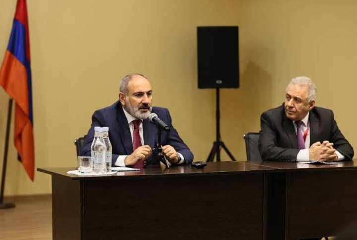 Paşinyan: Brüsseldə əsas fikir ayrılıqlarını aradan qaldırmaq mümkün olmadı