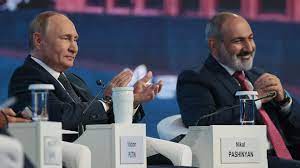 Putin ikili oyun oynayır: