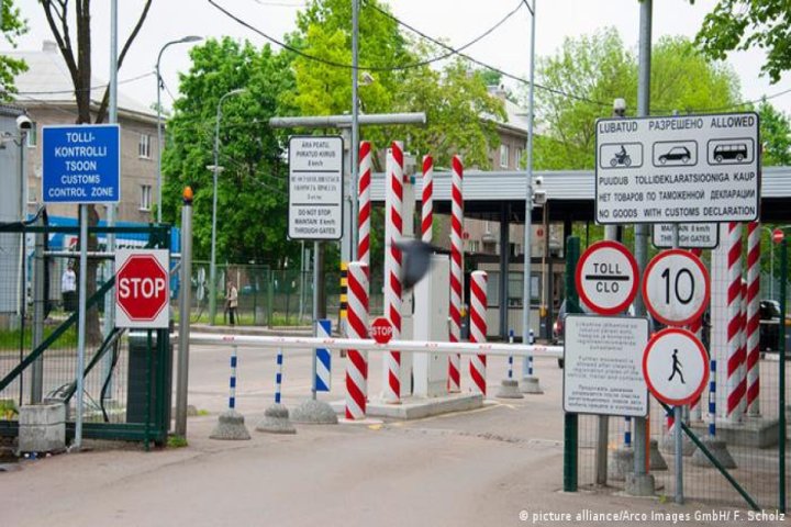 Estoniya sərhədlərini Rusiya vətəndaşları üçün bağlayır