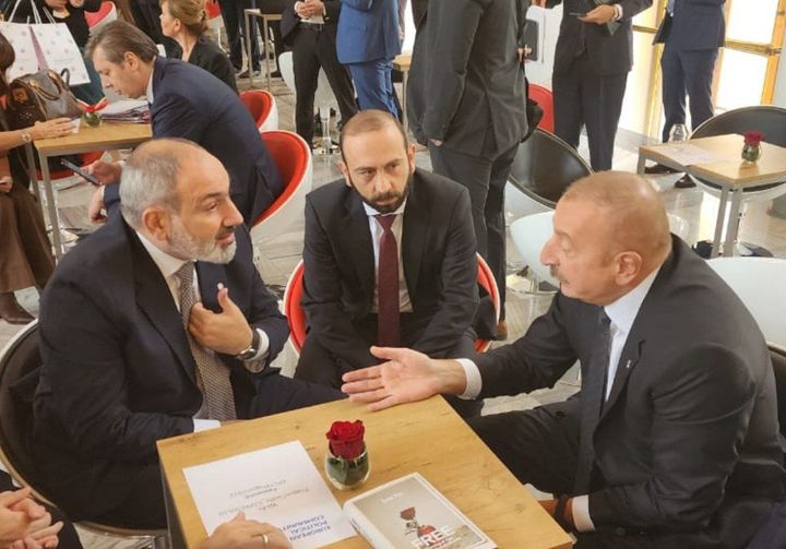 Sülh sazişi: Vaşinqton və Moskva variantı...