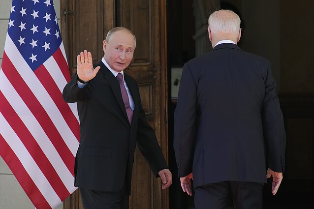 Konqresmenlər Baydeni Putinlə birbaşa danışıqlar aparmağa çağırdılar -