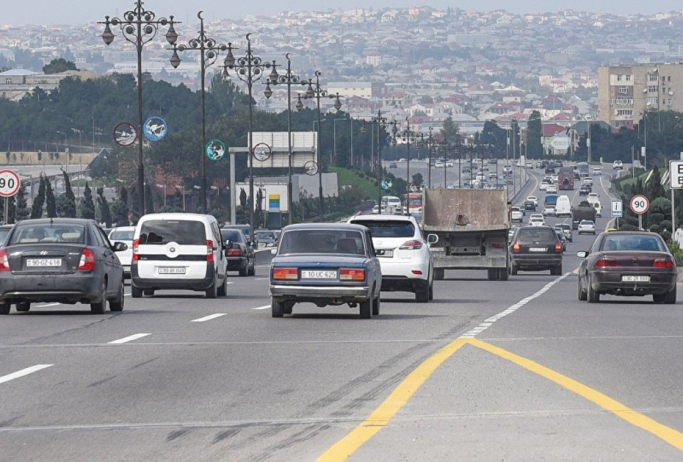 Bakıda bağlanan yollar açılıb