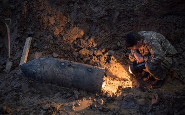 İtaliyada İkinci Dünya Müharibəsindən qalma bomba partladılıb