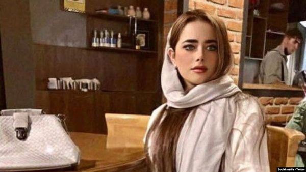 Aylar Həqqinin ölümü İranda “Hicab hərəkatı”nı inqilab kontekstinə keçirəcək