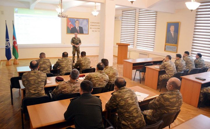 NATO Bakıda Azərbaycan hərbçilərinə təlim keçir