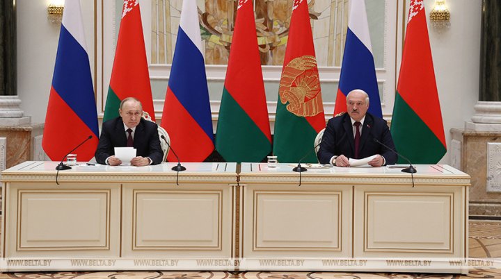 Putin tələb, Lukaşenko seçim etdi: