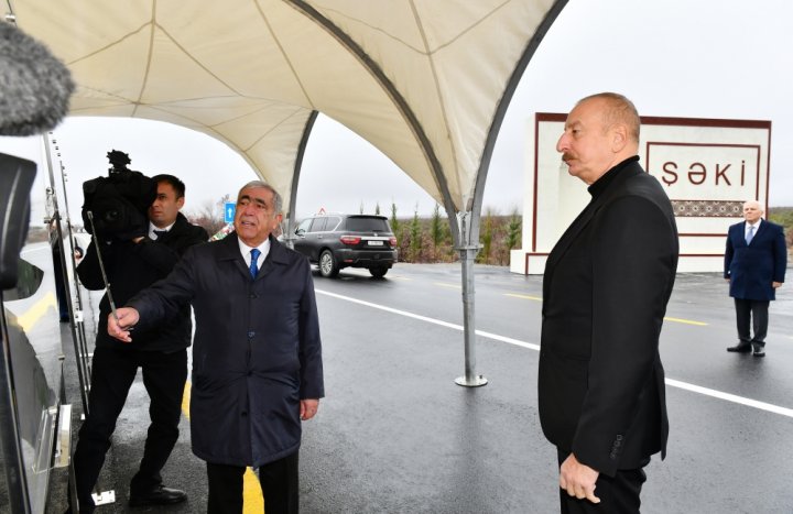 Prezident Oğuz-Şəki avtomobil yolunun yenidənqurmadan sonra açılışında iştirak edib -