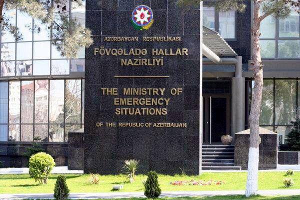 Fövqəladə Hallar Nazirliyinin əməkdaşları təltif edilib -