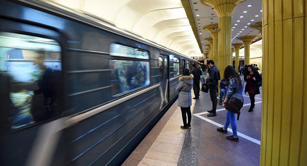 Metroda qaydaları pozan və bunu görüntüyə alan şəxslər saxlanılıb