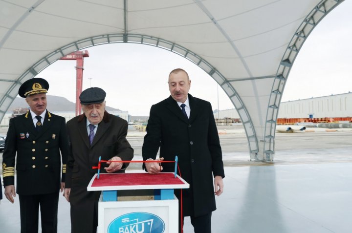 Prezident “Akademik Xoşbəxt Yusifzadə” tankerinin istismara verilməsi mərasimində iştirak edib