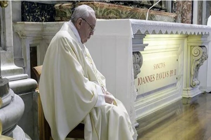 Roma Papası Ukraynadakı münaqişəni “dünya müharibəsi” adlandırıb